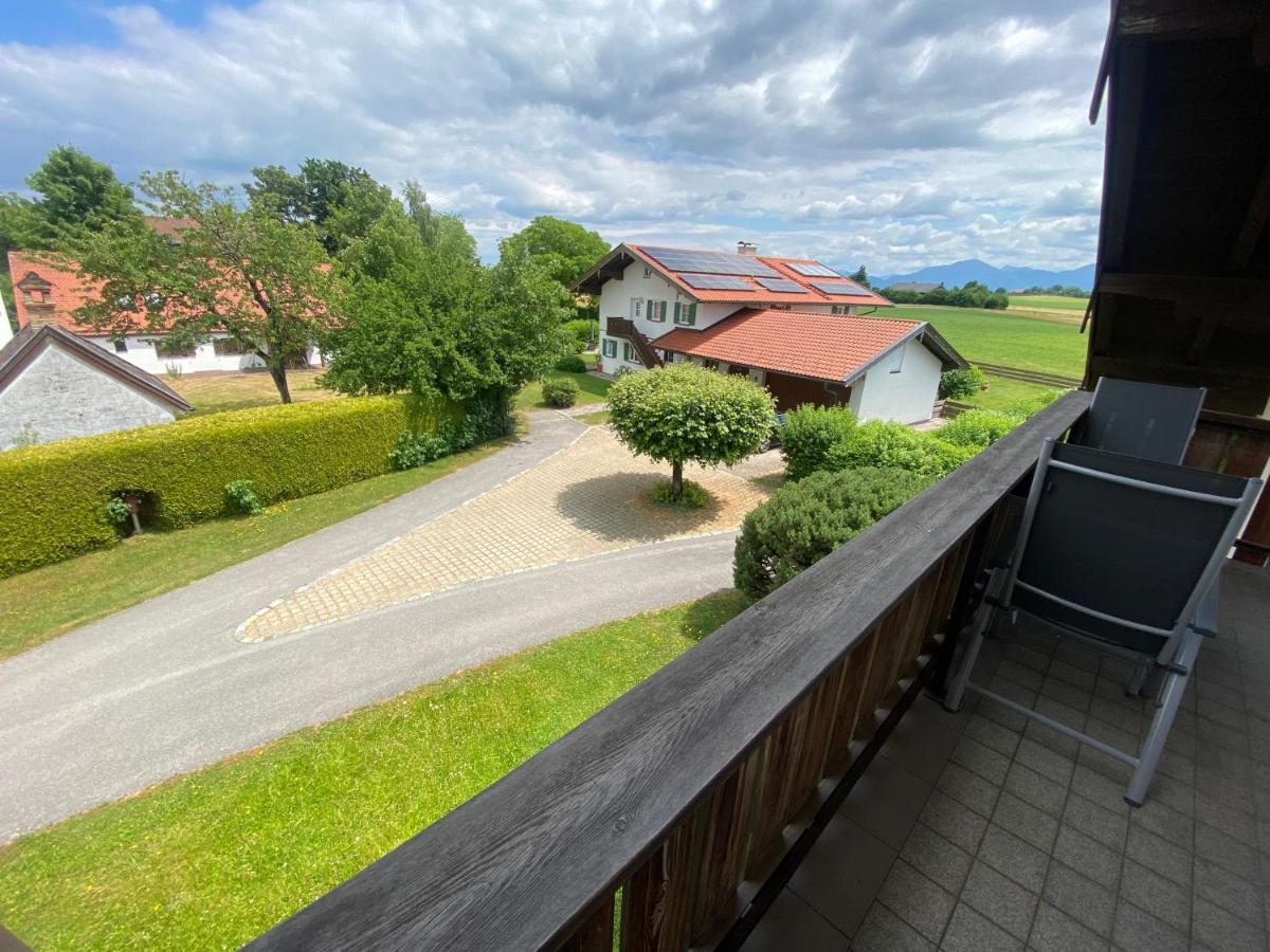 Ferienwohnung Baumgartner Chiemseeliebe 2Og Breitbrunn am Chiemsee Bagian luar foto